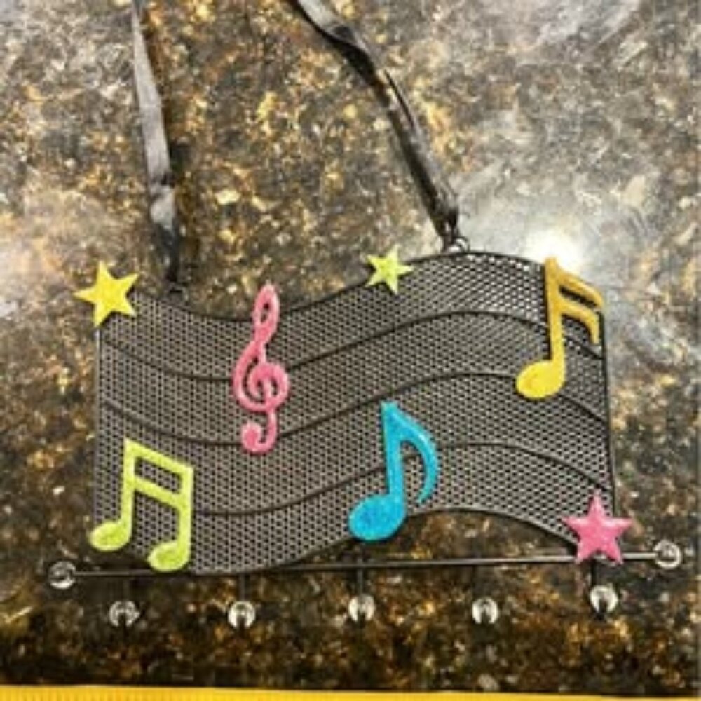 Hanging Music‎ Notes Jewelry Holder – Like New